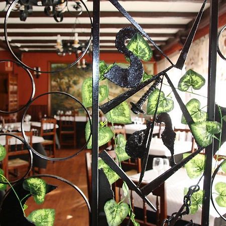Hostal Rte. Elena Fuentes de Ebro 外观 照片
